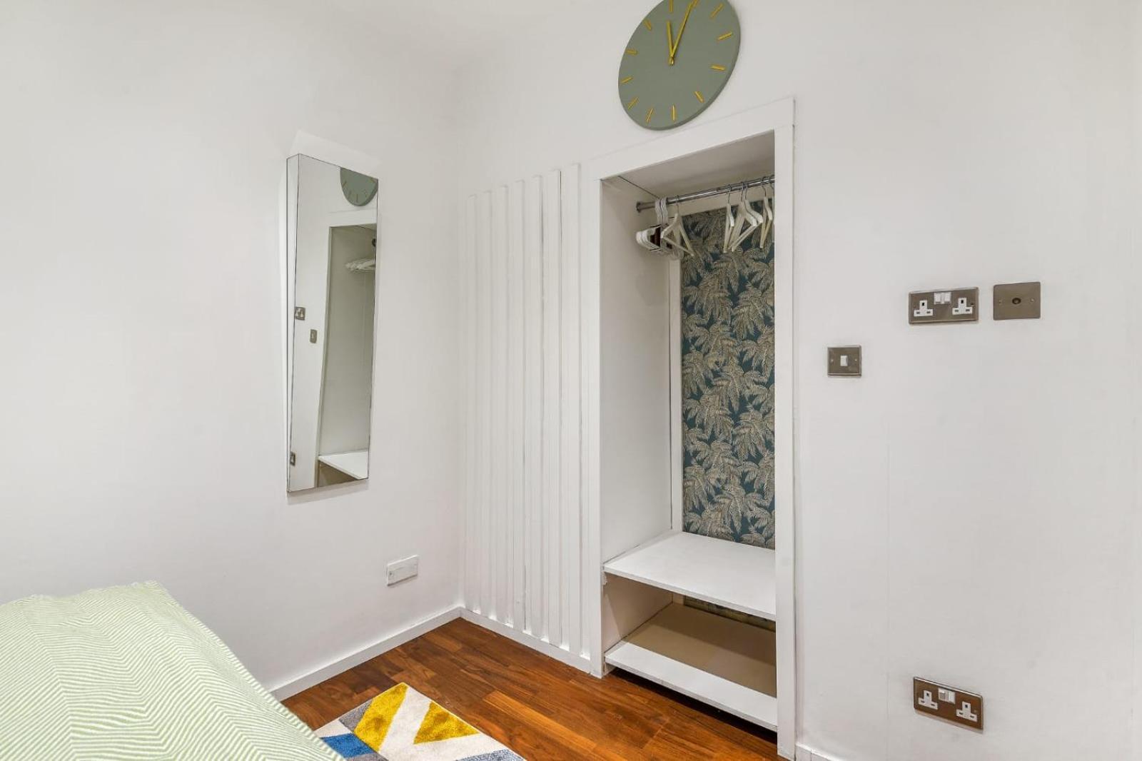 Stylish Basement Flat With Patio Near Edgware Road & 6mins Walk To Marble Arch Station Appartamento